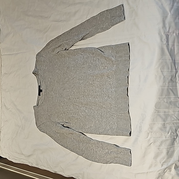 Grey banana Republic sweater - Picture 1 of 4